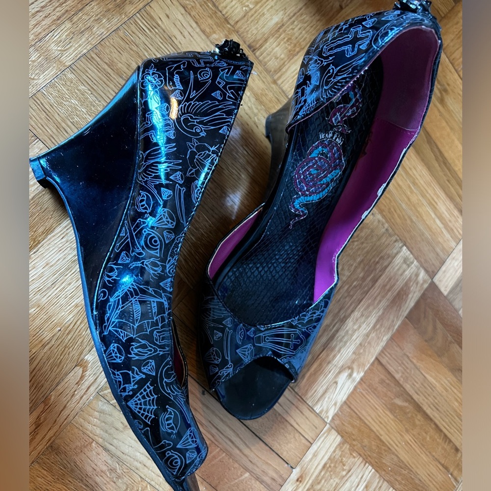 Iron Fist wedge peep toe shoes size 39